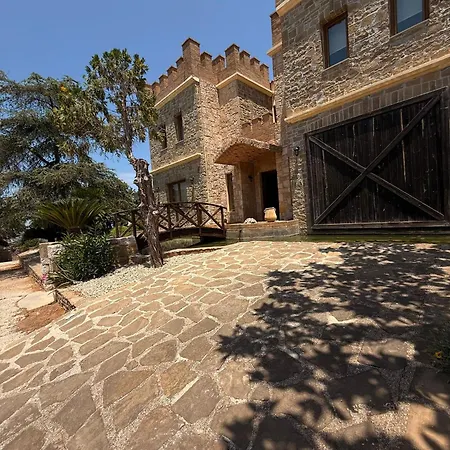 Villa Chateau Retreat *