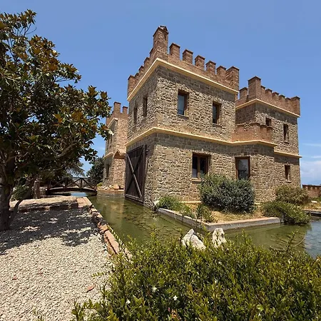 Chateau Retreat Villa *