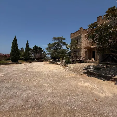 Chateau Retreat Villa *