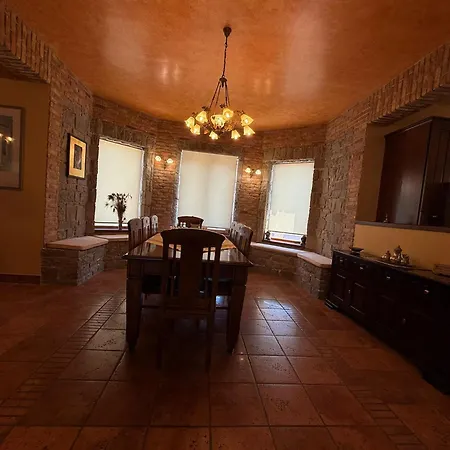 Chateau Retreat Villa *