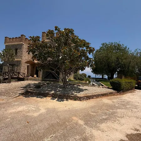 Chateau Retreat Villa Kalamaki (Achaea)