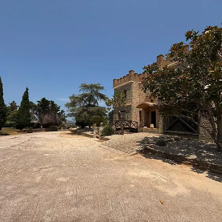 Chateau Retreat Villa Kalamaki (Achaea)